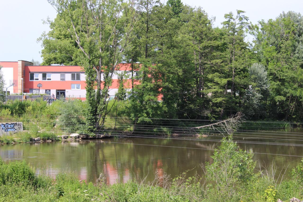 Hotel Rasenmuhle Jena Bagian luar foto